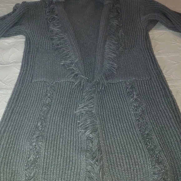 Chunky Cable Knit Long Sweater - Picture 9 of 10